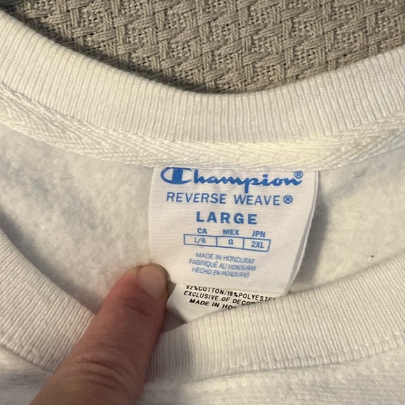 Women White Champion Reverse Weave Crewneck Sweatshirt, Size Large - Picture 2 of 4